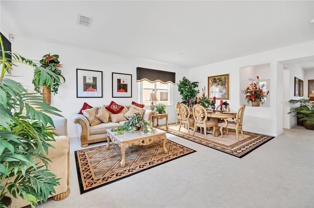 1505 Blue Sky Way - Photo 4 of 25