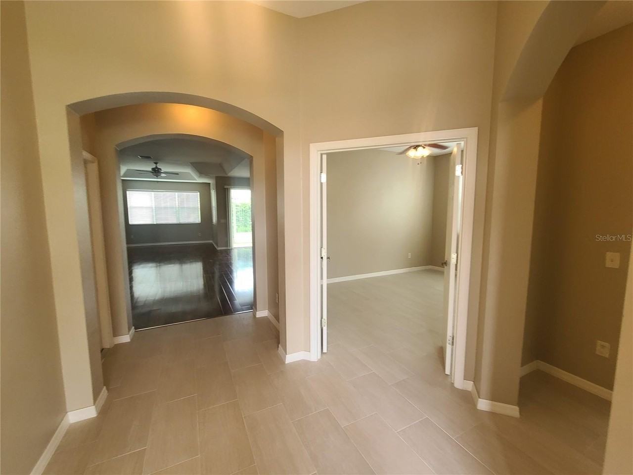 898 Moses Loop - Photo 4 of 13