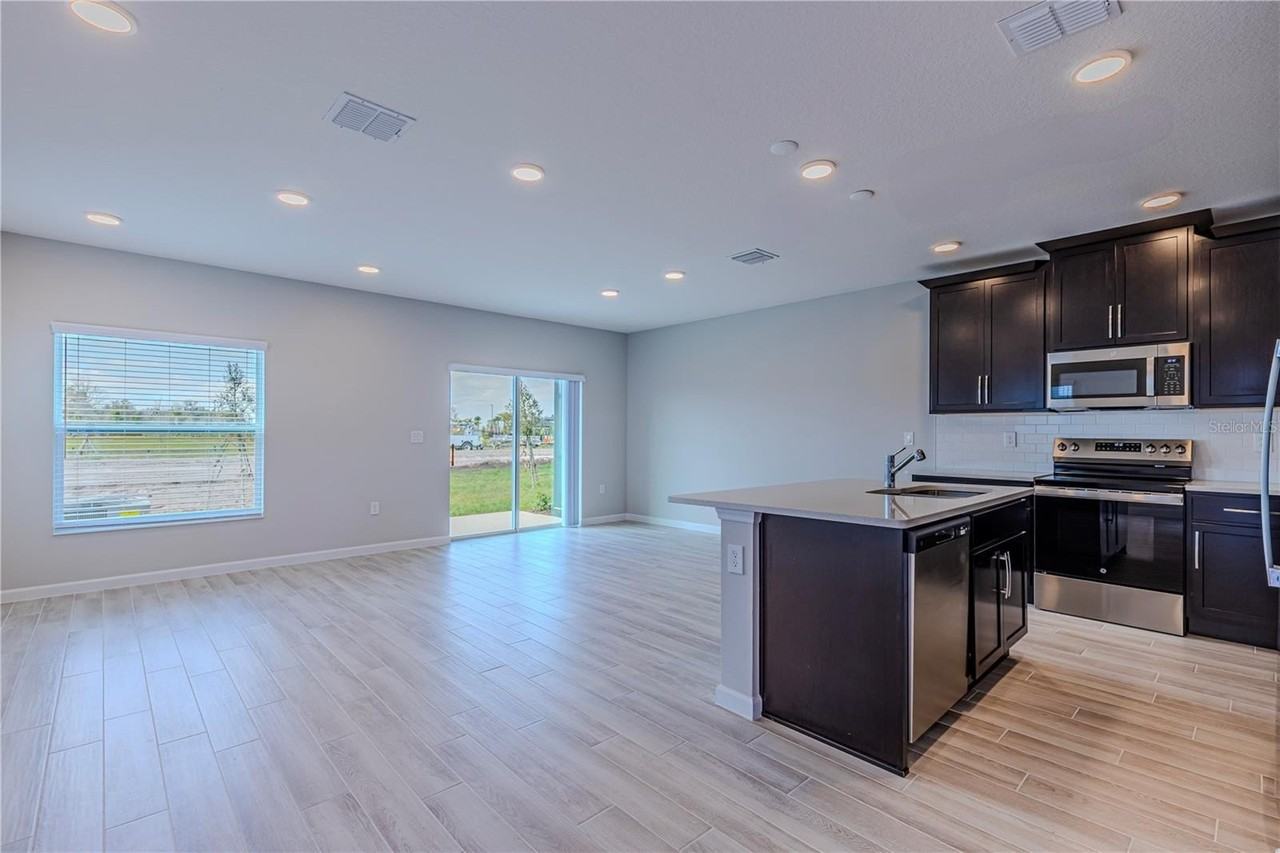 5060 Rain Shadow Dr - Photo 6 of 50