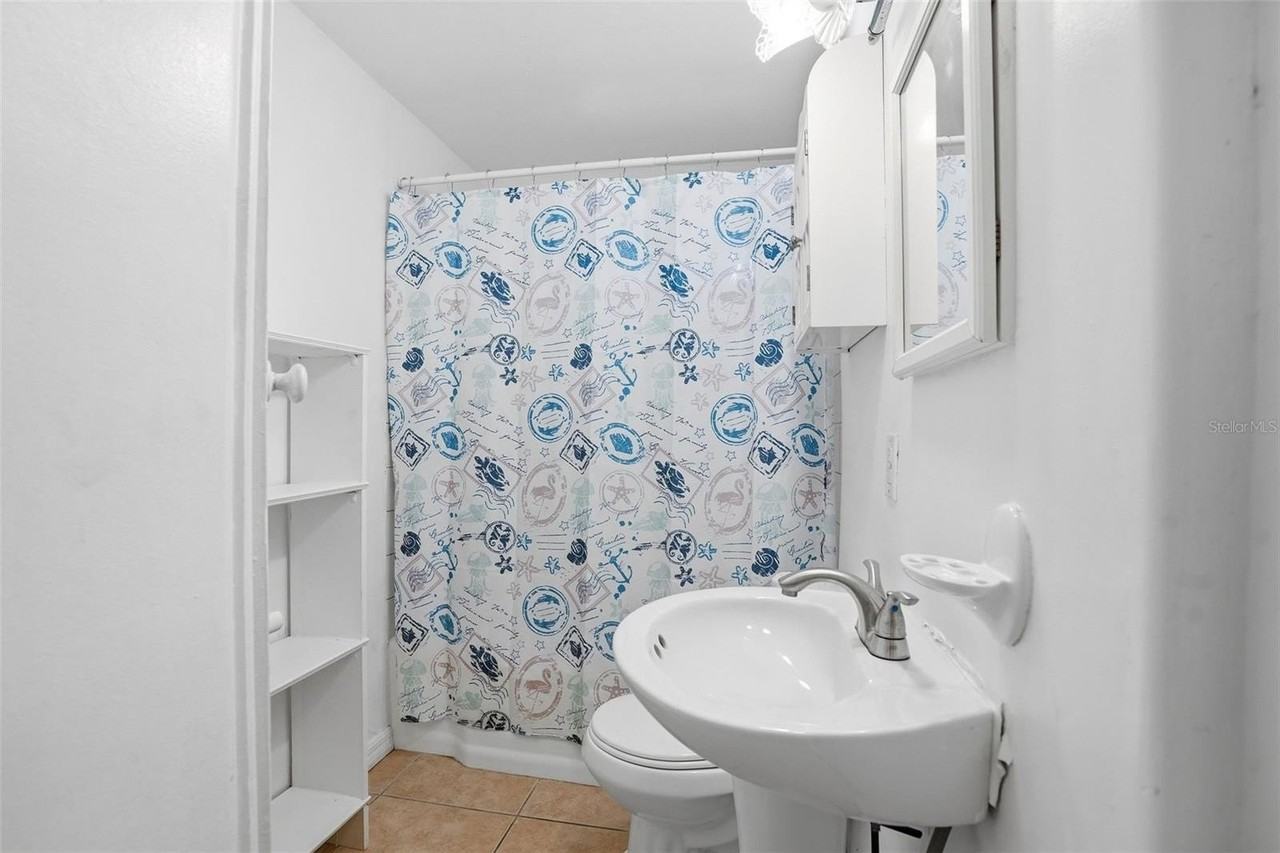 409 Lebeau St - Photo 7 of 20