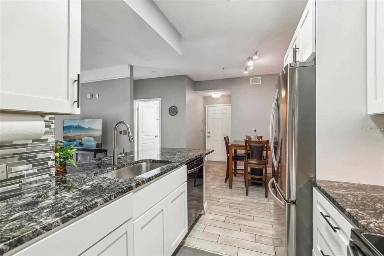 17104 Carrington Park Dr #514 - Photo 4 of 27