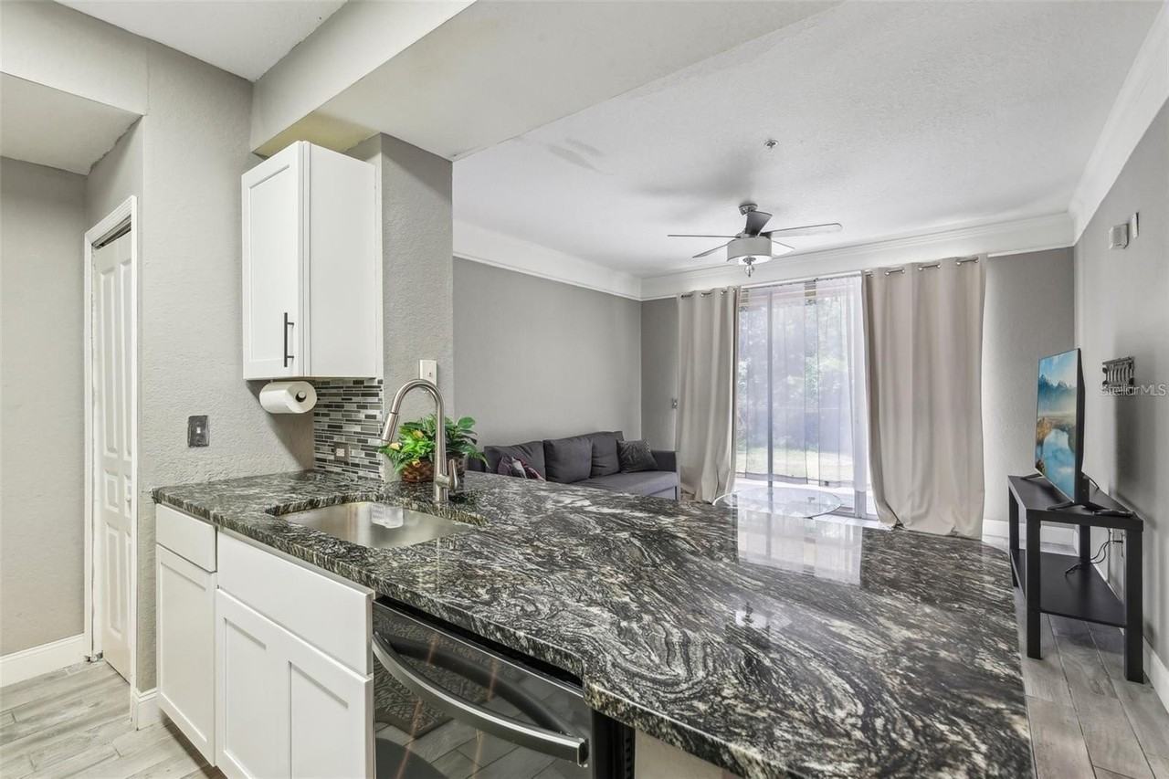 17104 Carrington Park Dr #514 - Photo 5 of 27