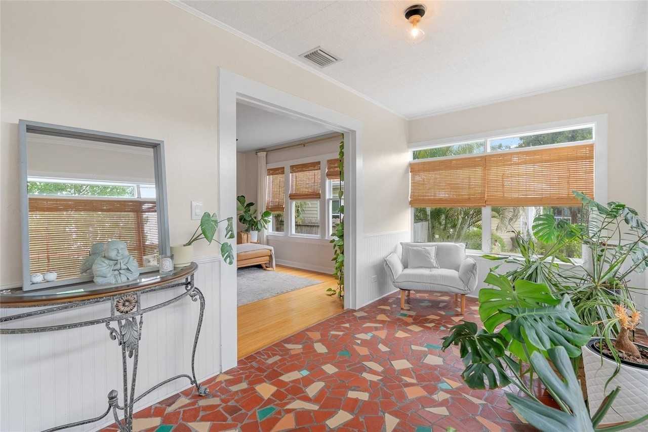 1510 14th St N - Photo 2 of 34