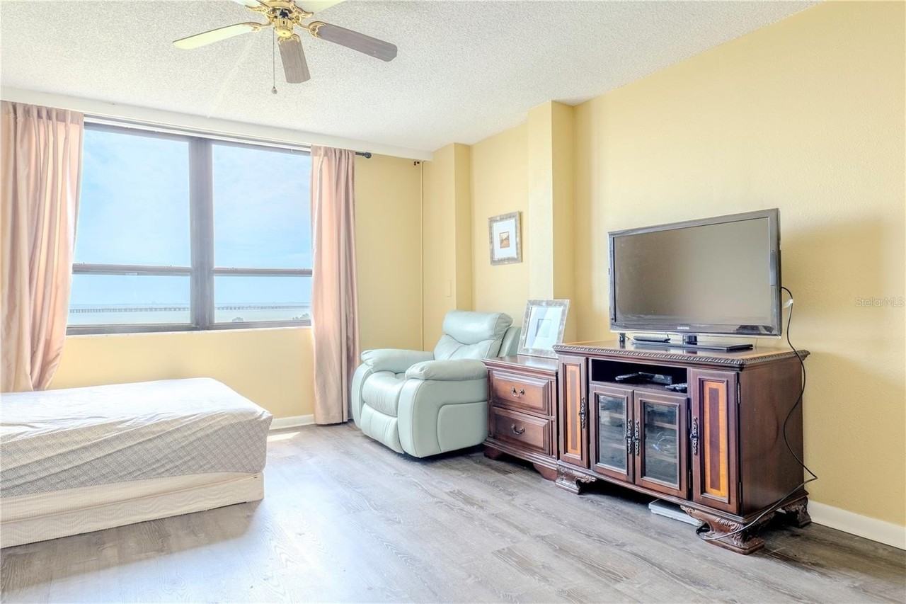 2620 Cove Cay Dr #802 - Photo 3 of 15