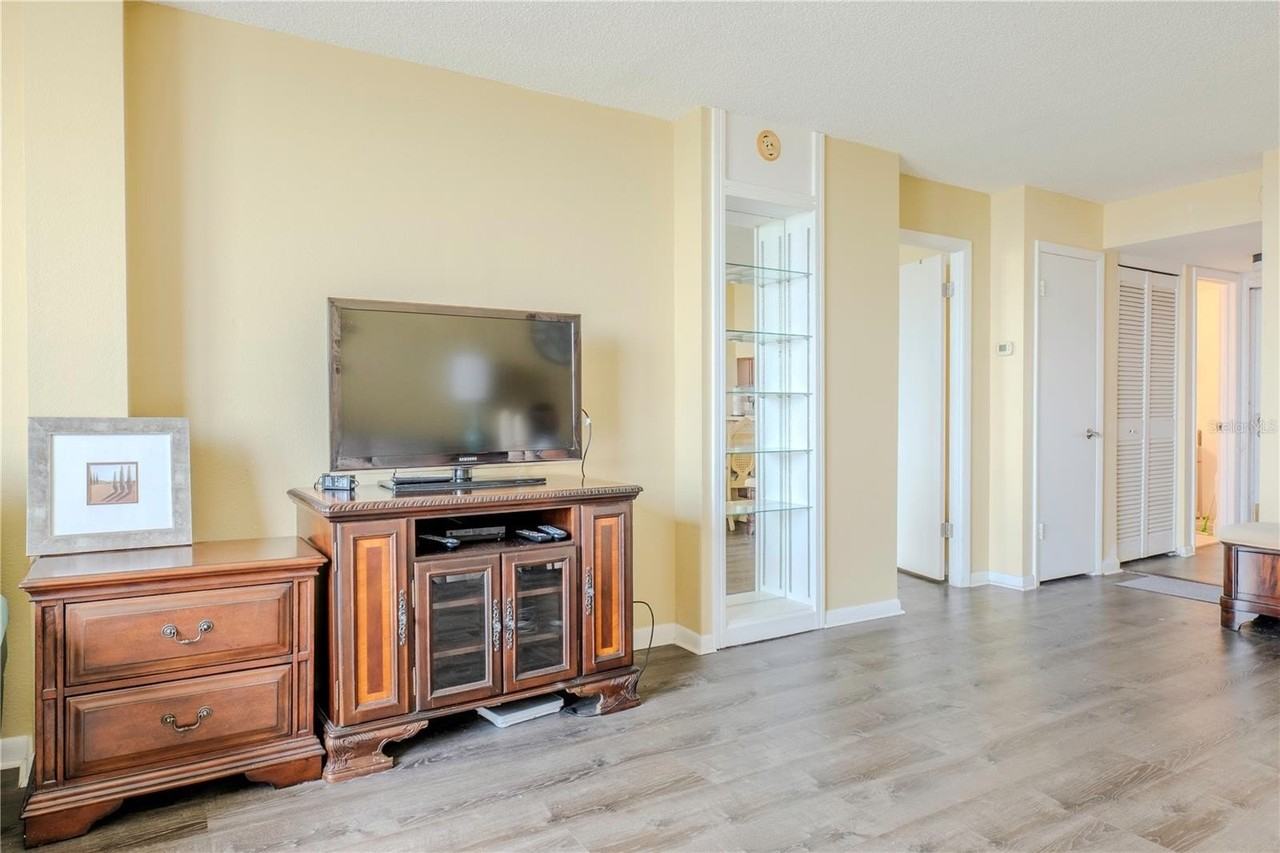 2620 Cove Cay Dr #802 - Photo 6 of 15