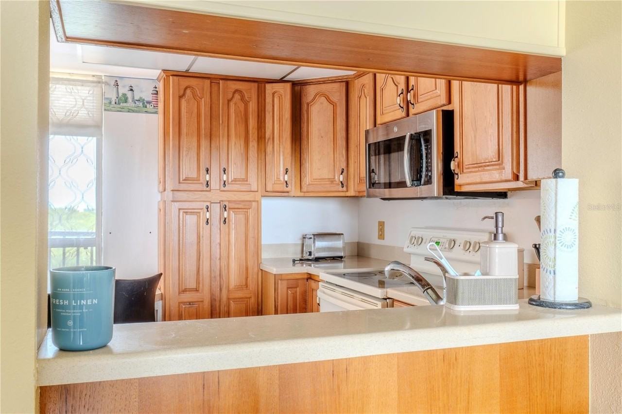2620 Cove Cay Dr #802 - Photo 7 of 15