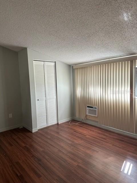 2122 Bradford St #521 - Photo 7 of 15
