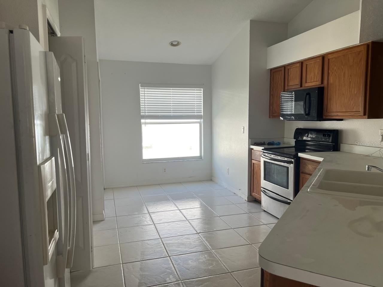 2205 Roanoke Springs Dr - Photo 3 of 3
