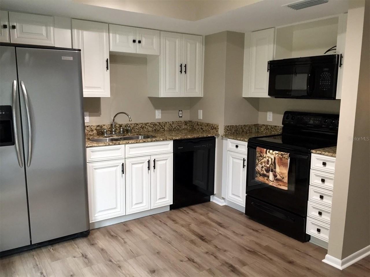 305 S Westland Ave #B - Photo 7 of 14
