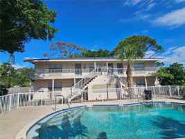 featured image of 209 Nw Jefferson Cir N #15