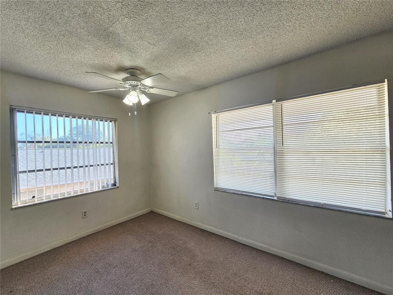 209 Nw Jefferson Cir N #15 - Photo 7 of 16