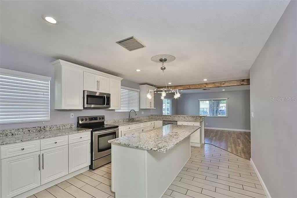 3219 W Leroy St - Photo 7 of 21