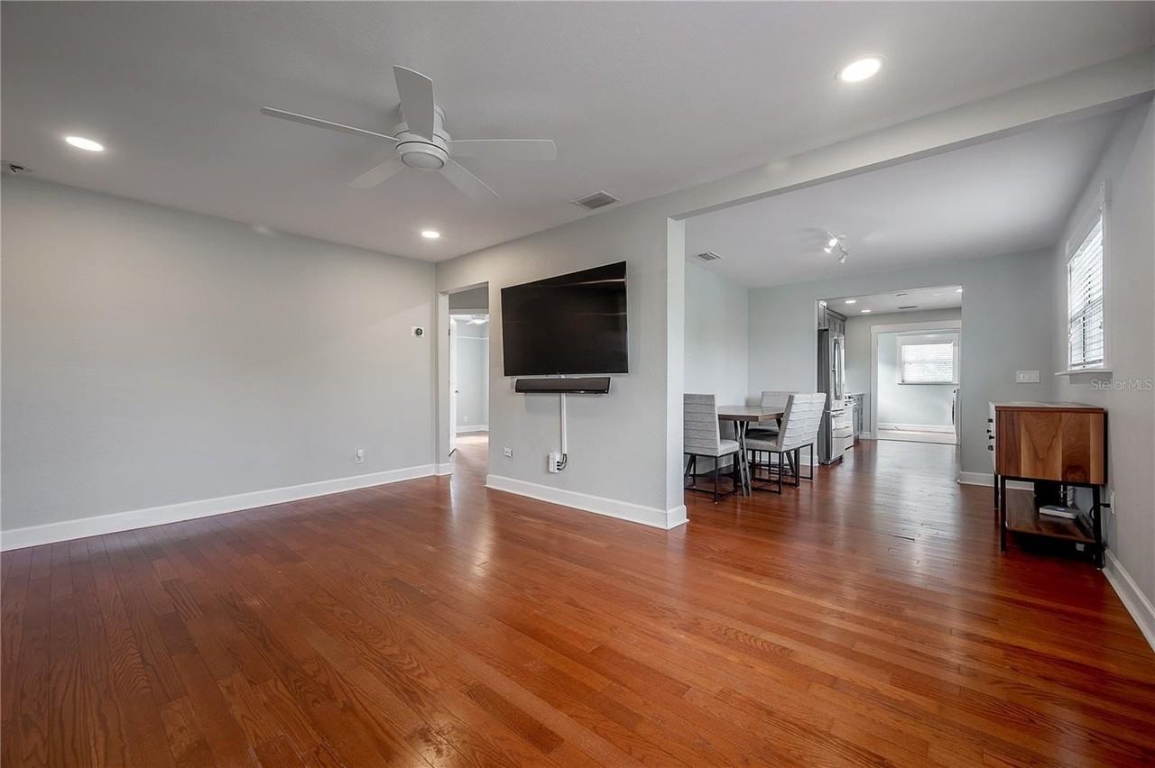 2714 W Fig St - Photo 3 of 47