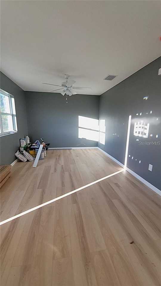 1025 N Clara Ave - Photo 3 of 21