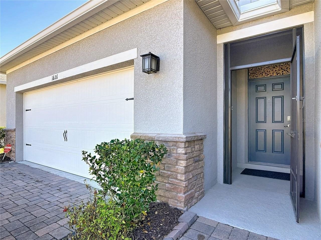 1601 Delphi Way - Photo 3 of 28