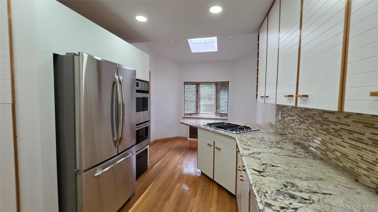 21829 85th Ave - Photo 6 of 41