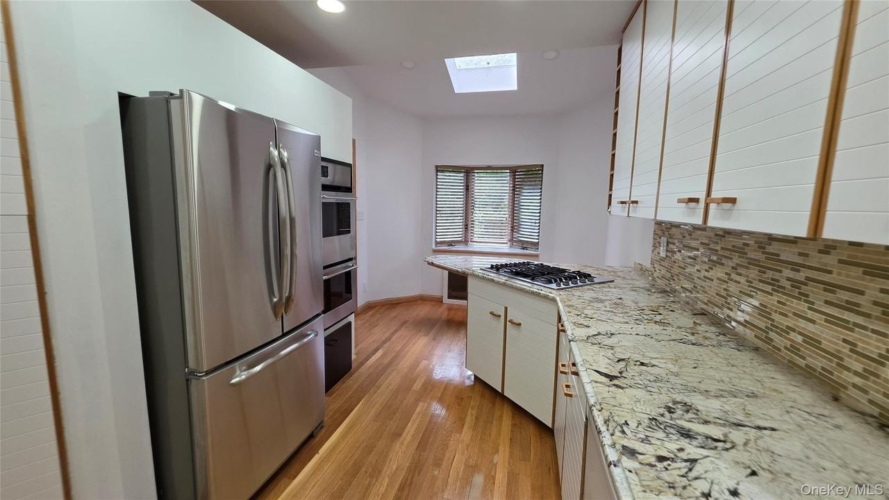21829 85th Ave - Photo 7 of 41