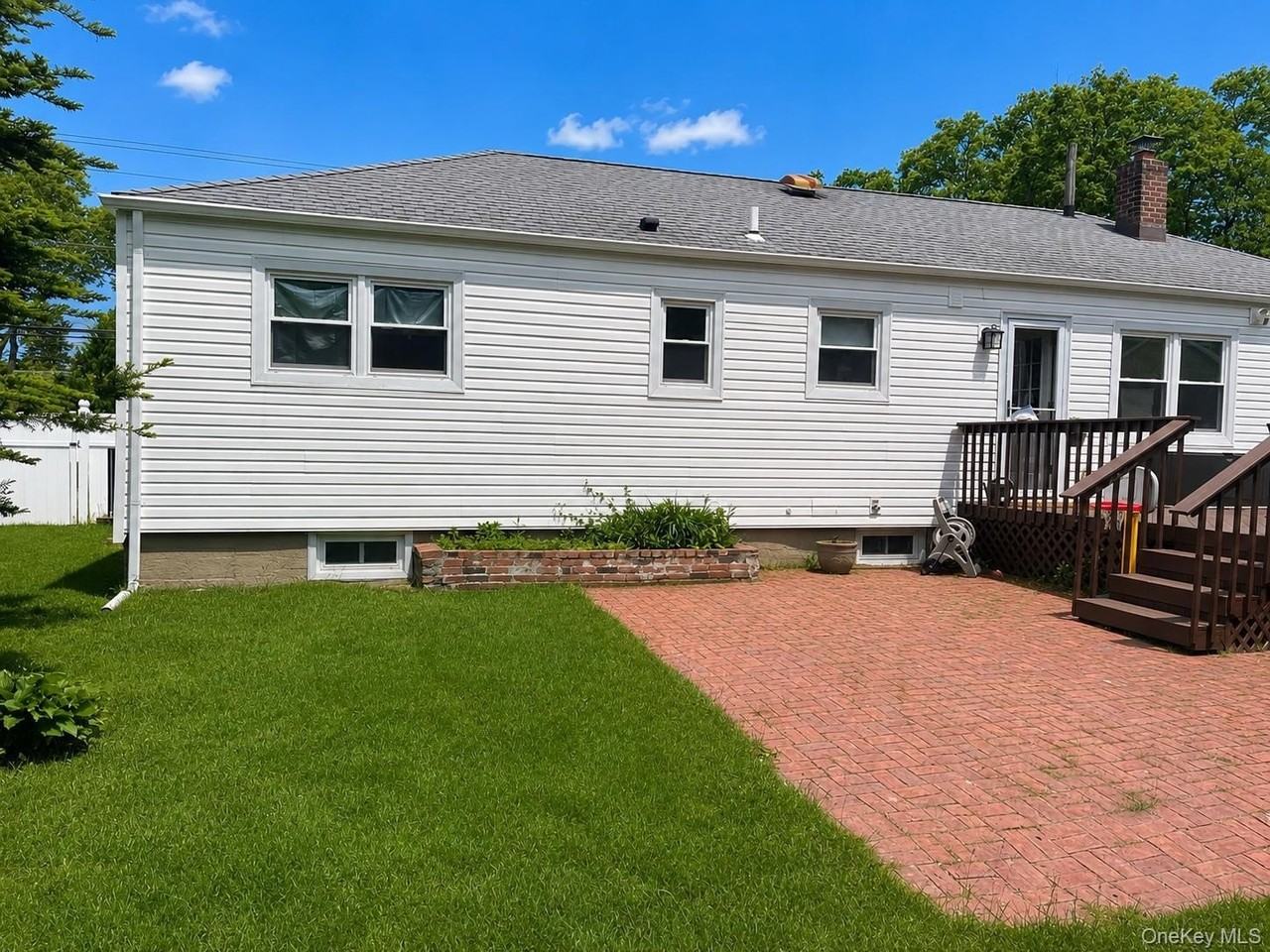 6 Sinclair Dr - Photo 4 of 18