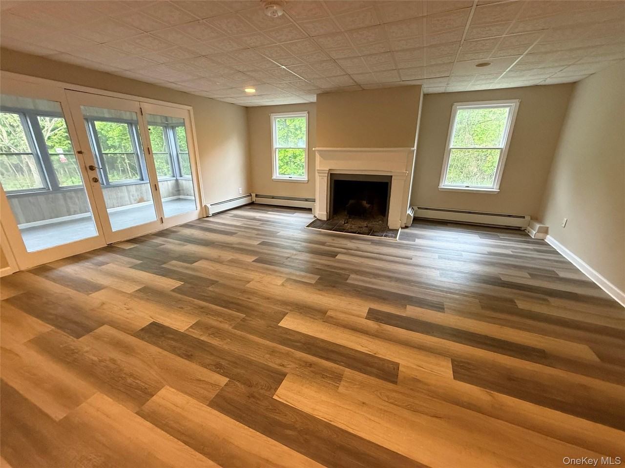 10 Crans Rd - Photo 3 of 24