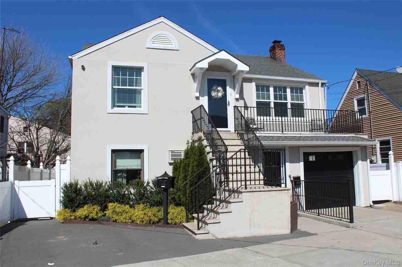 3157 Waterbury Ave - Photo 2 of 21