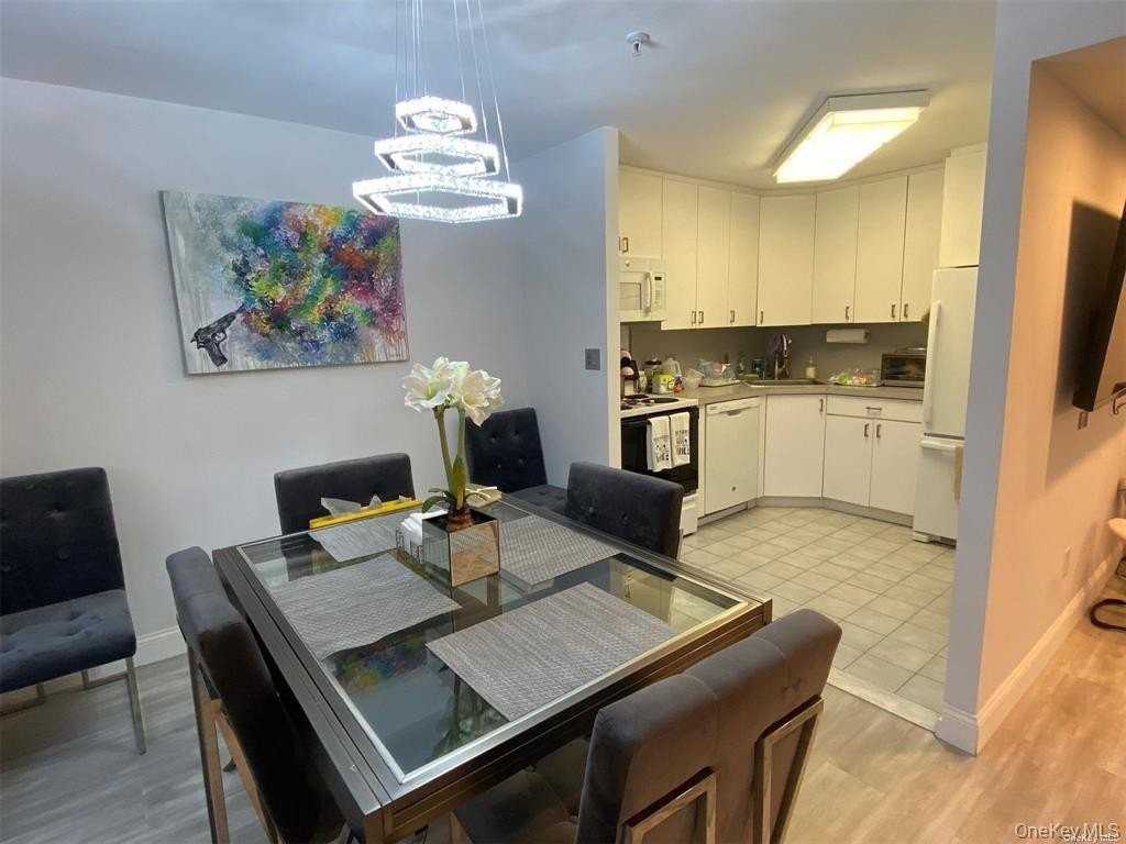 10 Canterbury Rd #2D - Photo 3 of 11