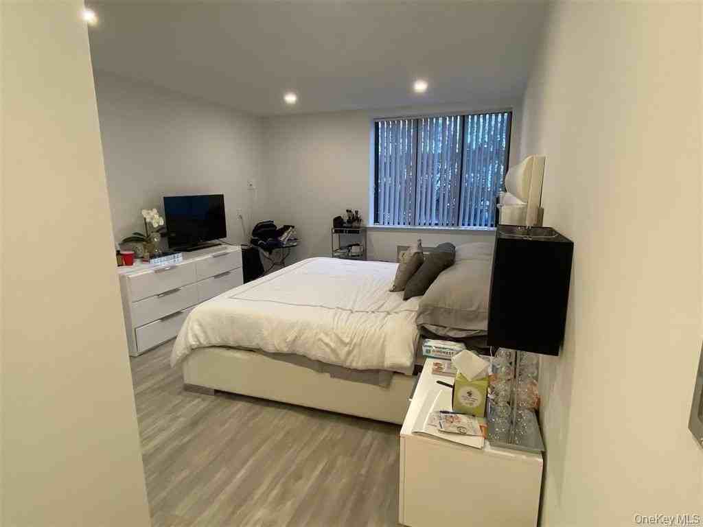 10 Canterbury Rd #2D - Photo 6 of 11