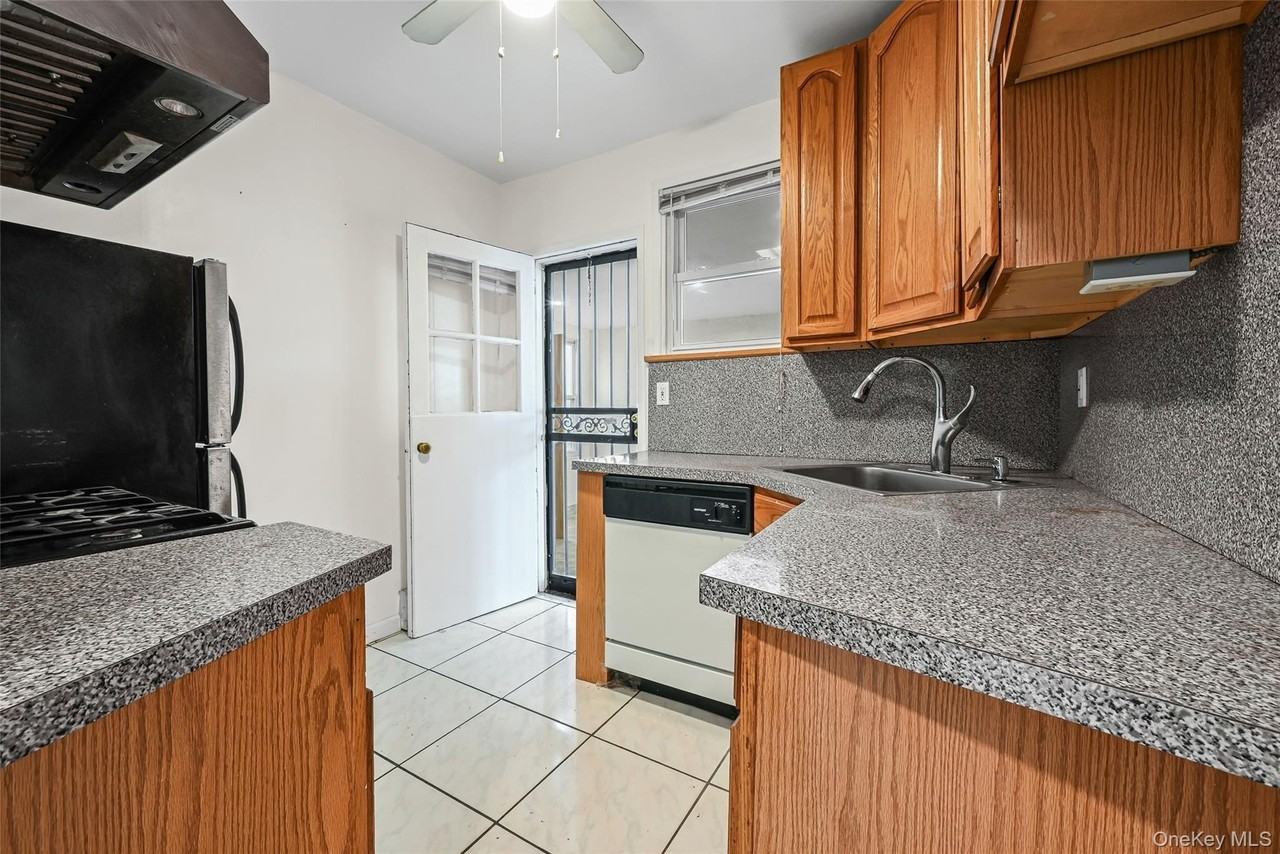 15167 27th Ave - Photo 7 of 20