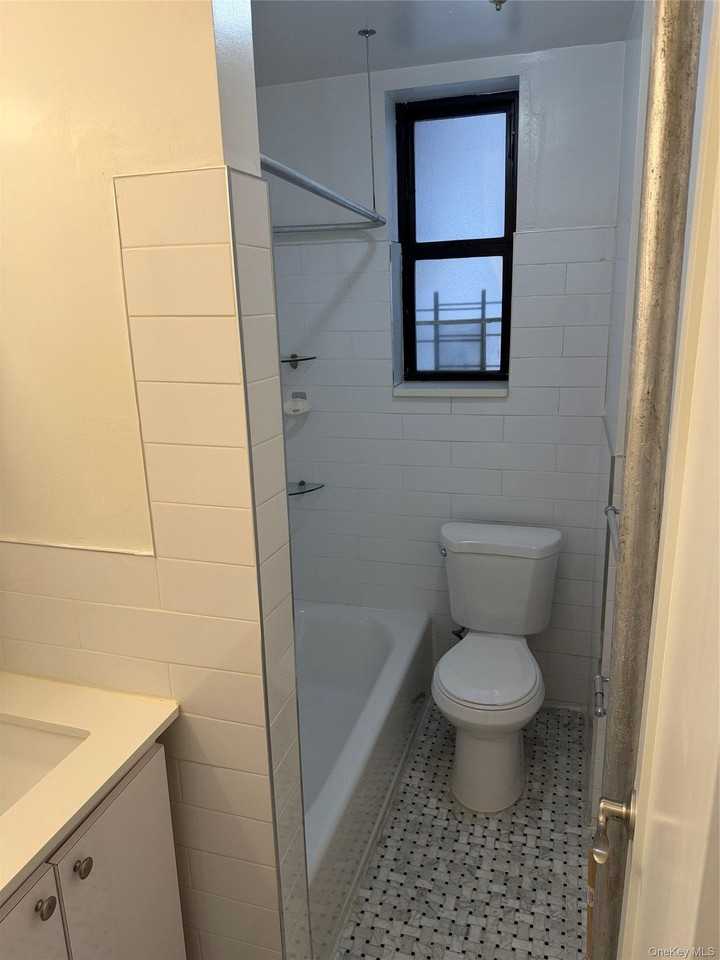 3535 95th St #A09 - Photo 7 of 9
