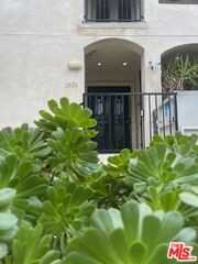 1654 Greenfield Ave #101 - Photo 2 of 8