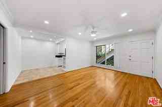 1037 11th St #1 - Photo 2 of 8