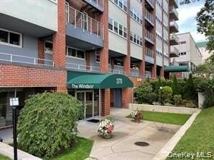 370 Westchester Ave #4R - Photo 1 of 1