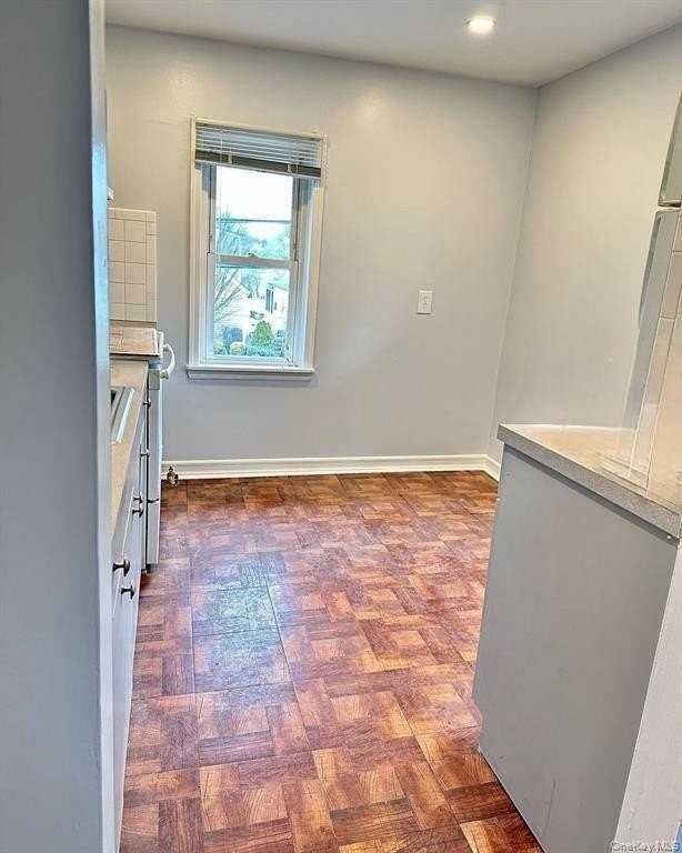 626 Stewart Ave - Photo 6 of 7