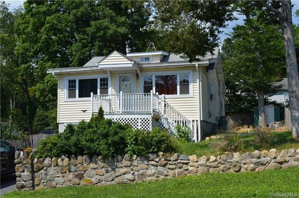 14 Bridge Ln - Photo 2 of 25