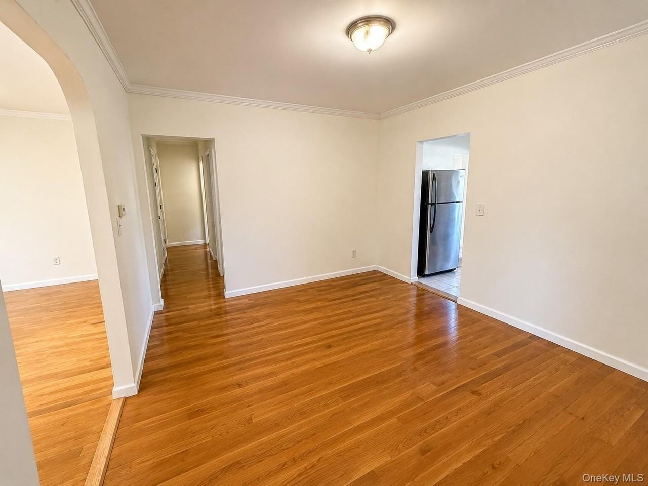 52 Hoffman Ln - Photo 7 of 22