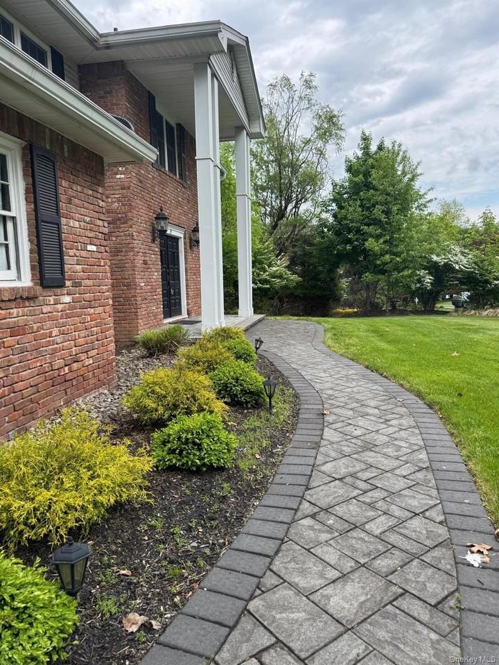 24 Beaumont Dr - Photo 2 of 24