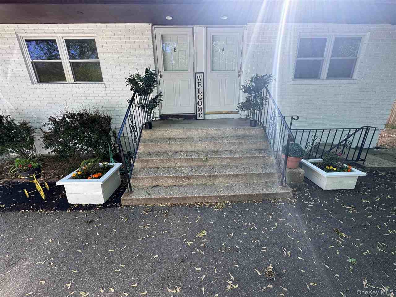 408-A 7th St #B - Photo 3 of 17