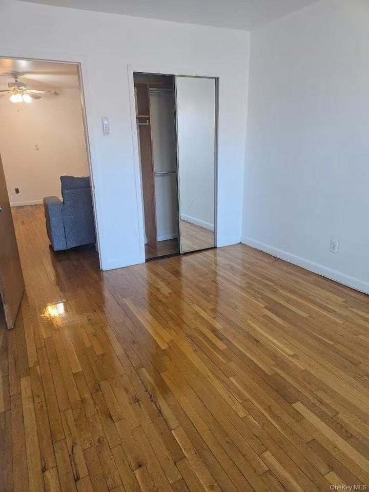 14731 Barclay Ave - Photo 2 of 8