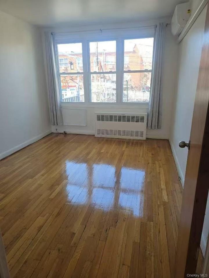 14731 Barclay Ave - Photo 3 of 8
