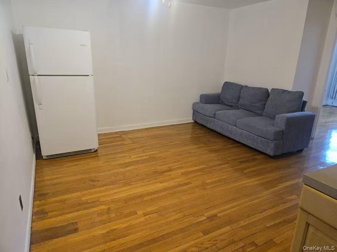 14731 Barclay Ave - Photo 5 of 8