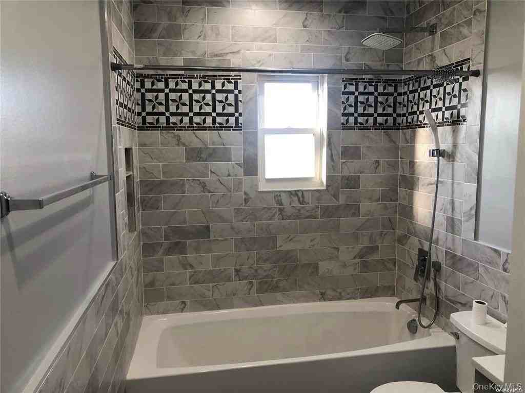 281 Dogwood Ave - Photo 5 of 8