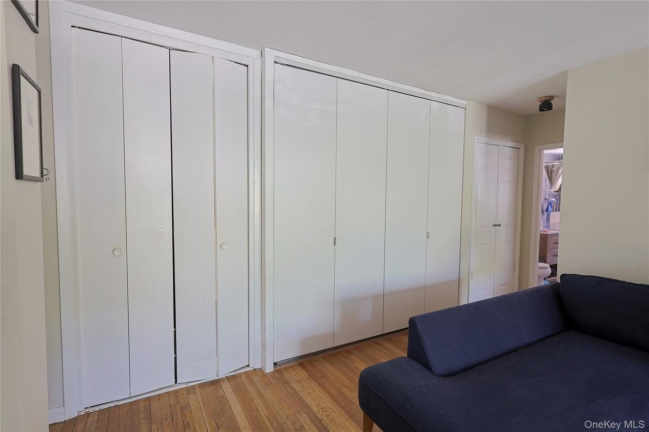 5730 Mosholu Ave #2B - Photo 7 of 18