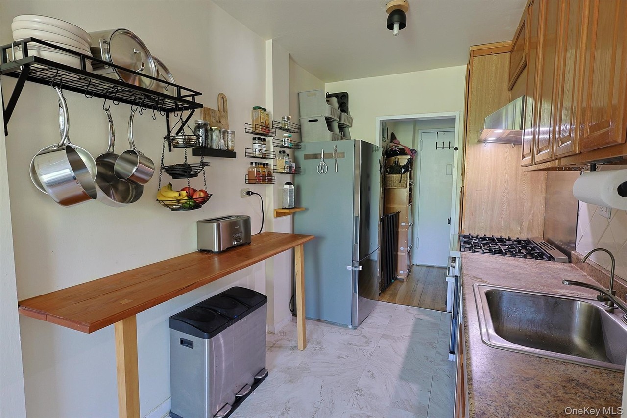 5730 Mosholu Ave #2B - Photo 5 of 24
