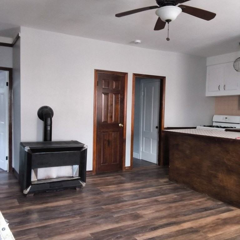 212 Lowell St #1E - Photo 2 of 10