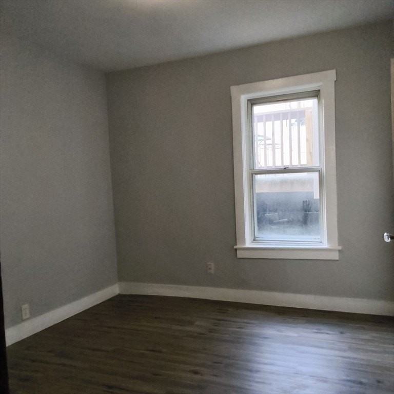 212 Lowell St #1E - Photo 5 of 10