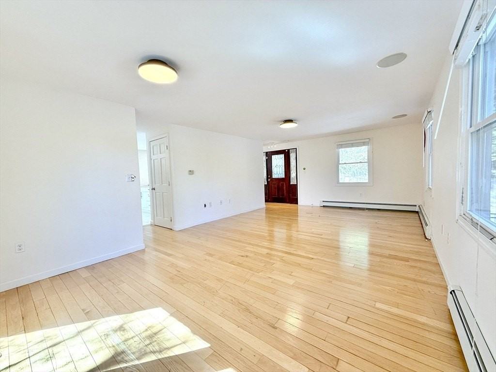 6 Larch St - Photo 4 of 29