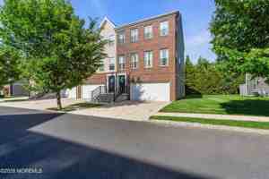 featured image of 49 Creekside Way