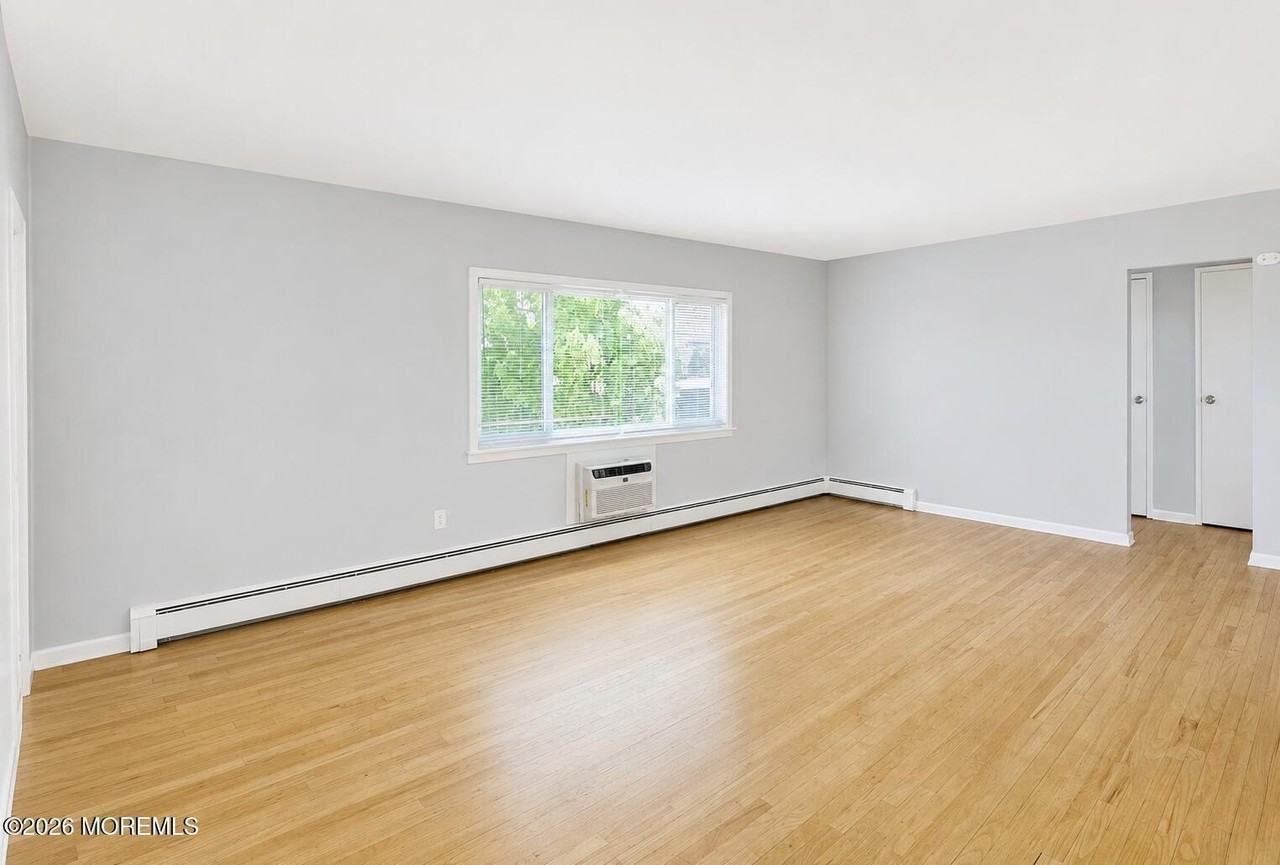 165 Wyckoff Rd #B - Photo 5 of 9