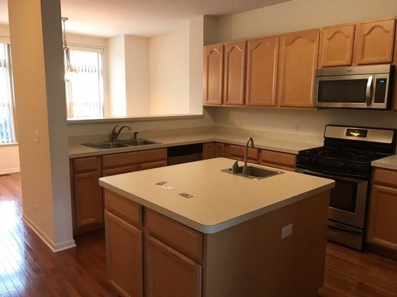 717 Keystone Ln - Photo 3 of 10