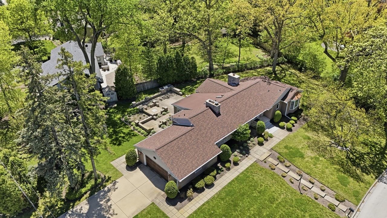 29 Brookdale Ln - Photo 2 of 48