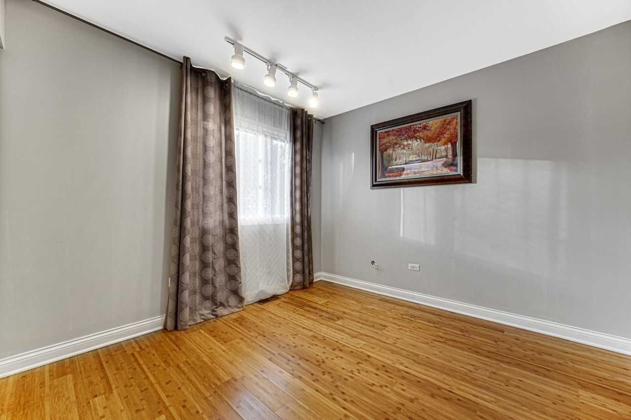 446 Irvine Ct - Photo 5 of 8
